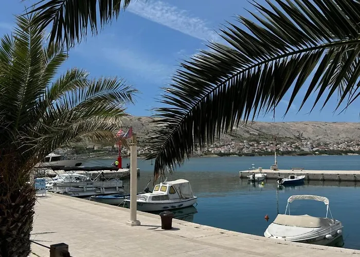아파트 Pag Marina Vero 파그